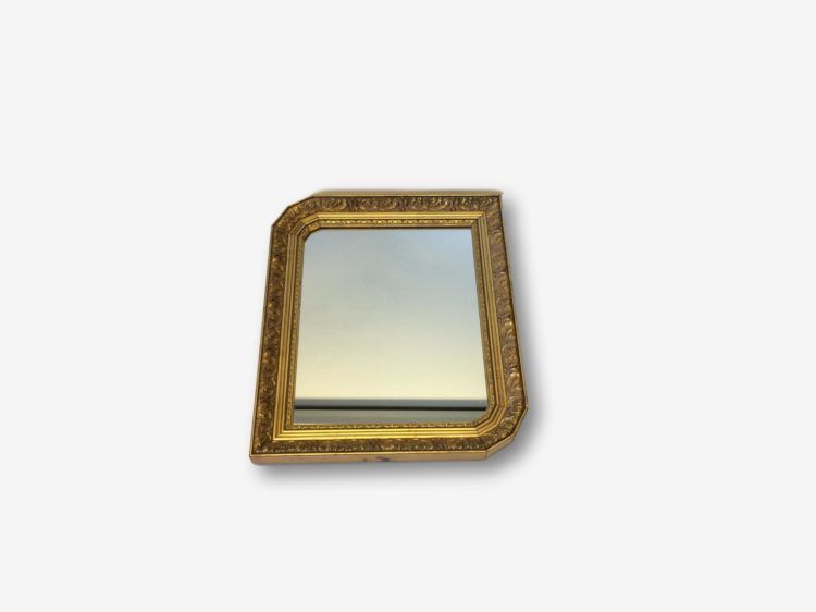 Mirror framing golden resin