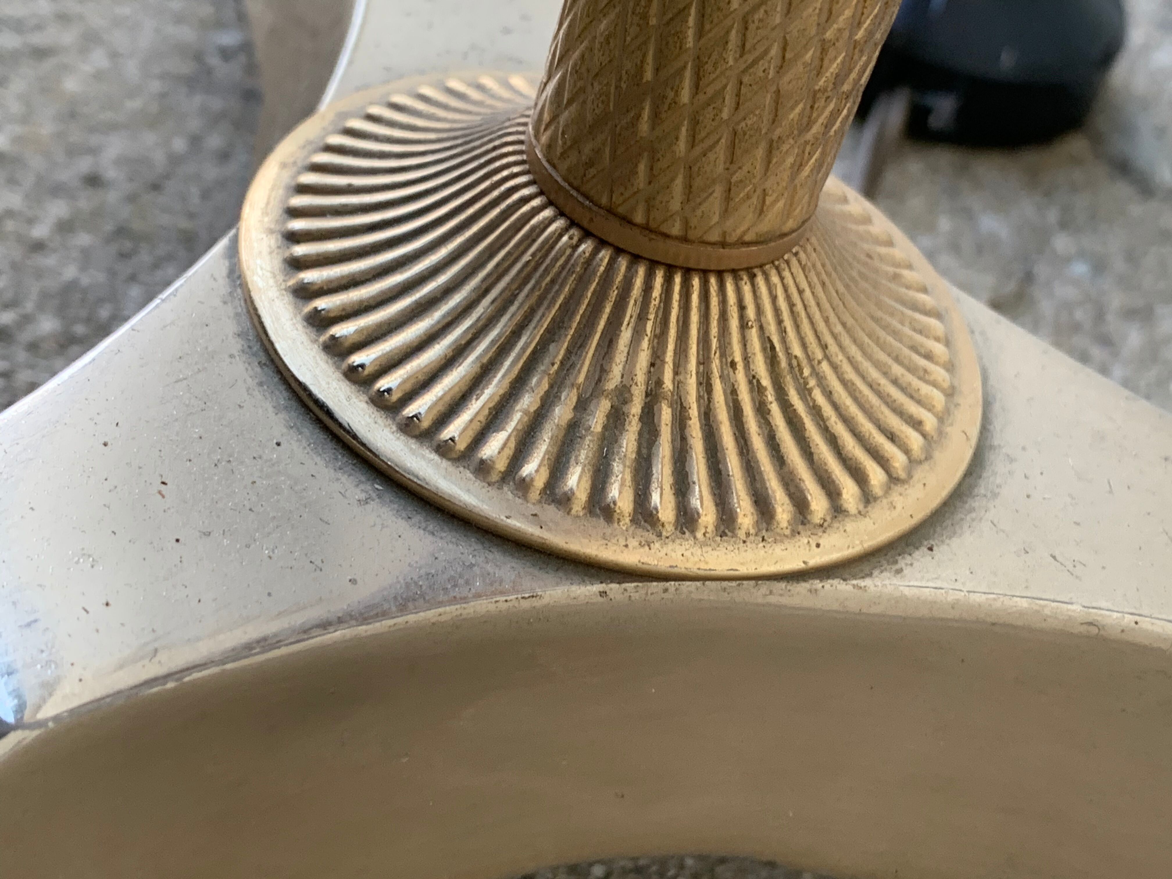 Vintage brass floor lamp in scale and opaline 1950