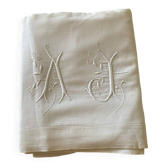 Drap ancien brodé