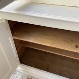 XL display case with white patina