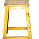 Tabouret jaune en teck