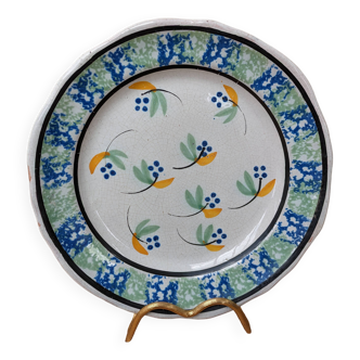 Old flower plate called black ass