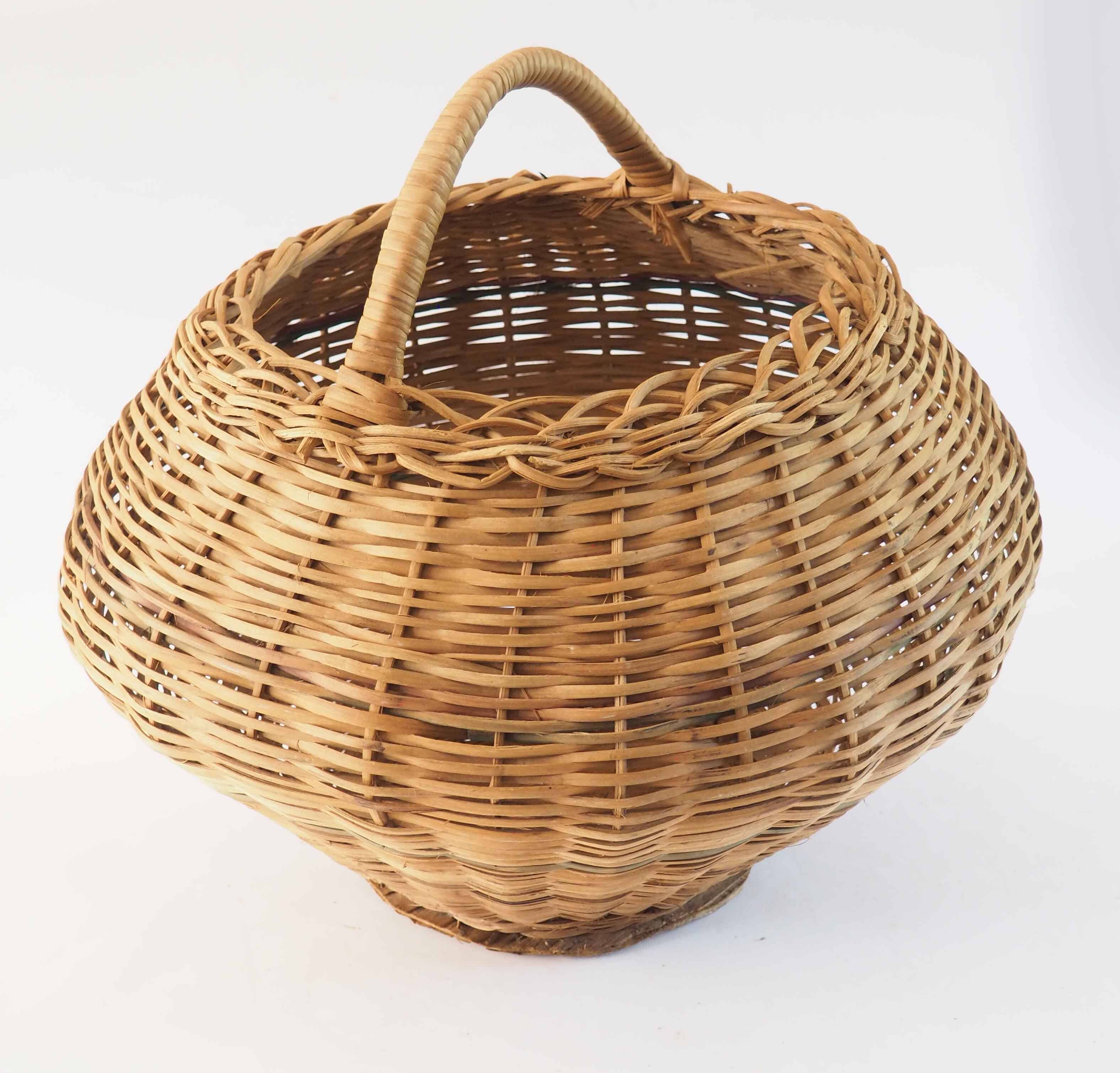 Large rattan amphora basket