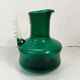 Pichet en verre soufflé vert vintage