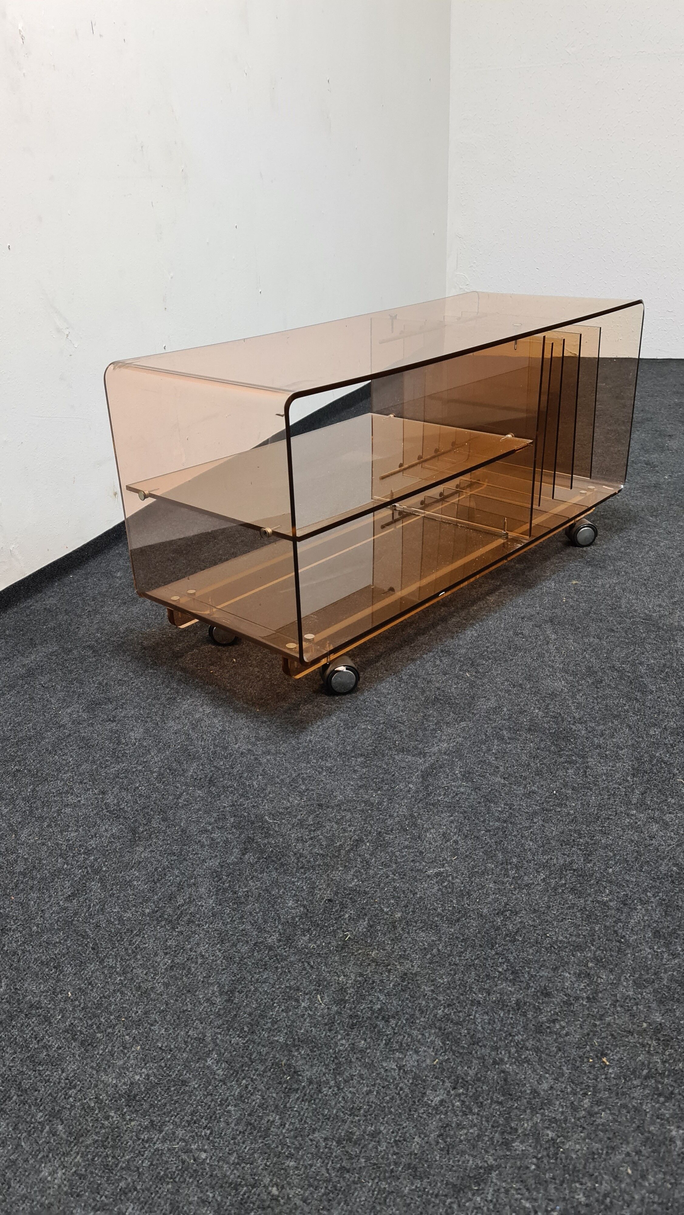 Vintage smoked plexiglas tv/hifi unit
