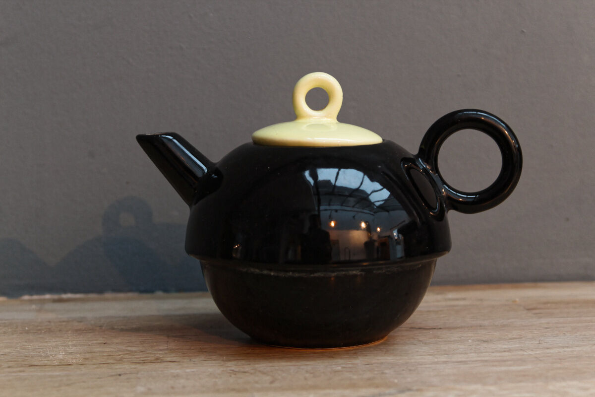 Ceramic teapot 1950