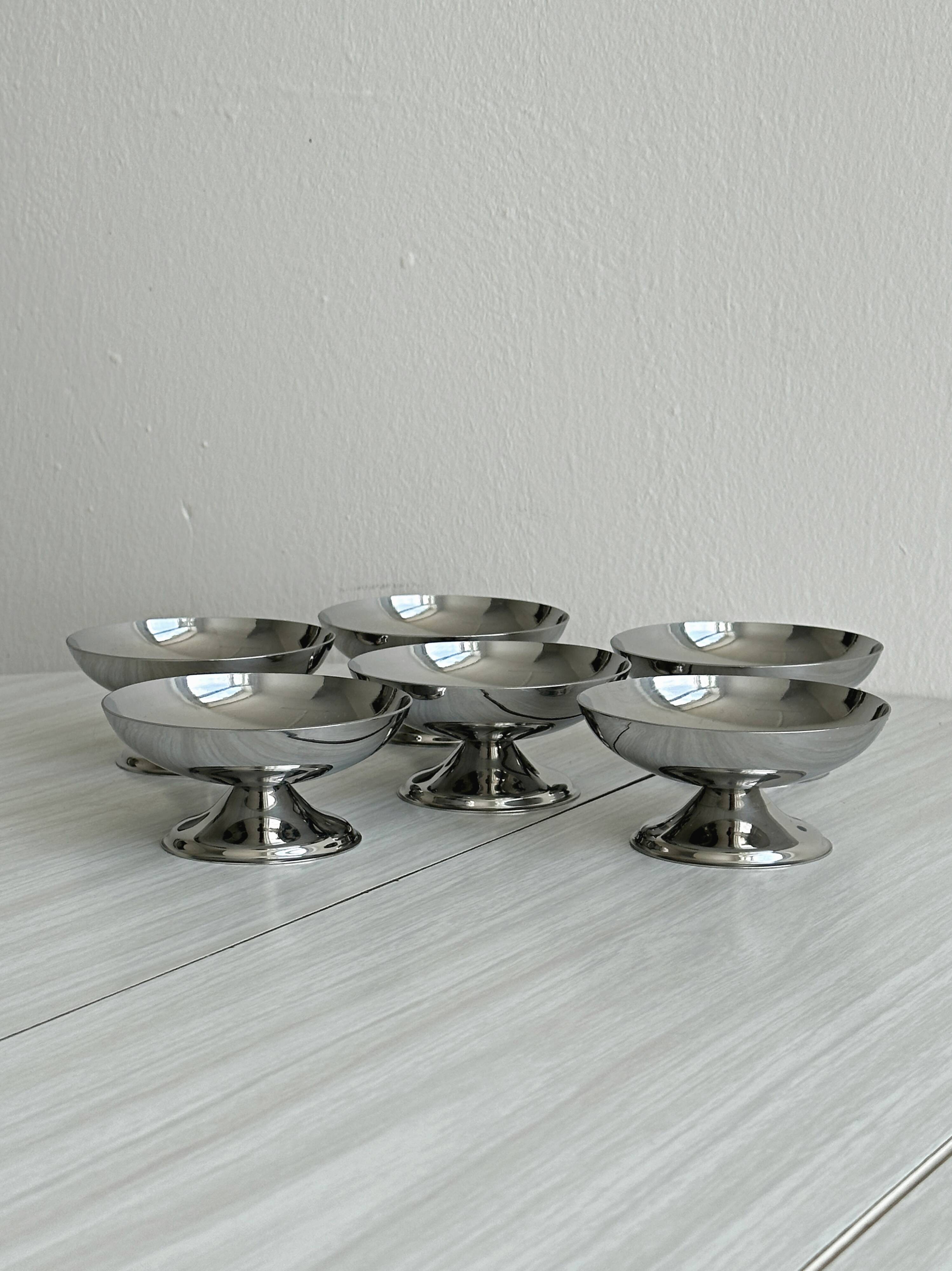 Lot de 6 coupelles sur pied en inox brillant
