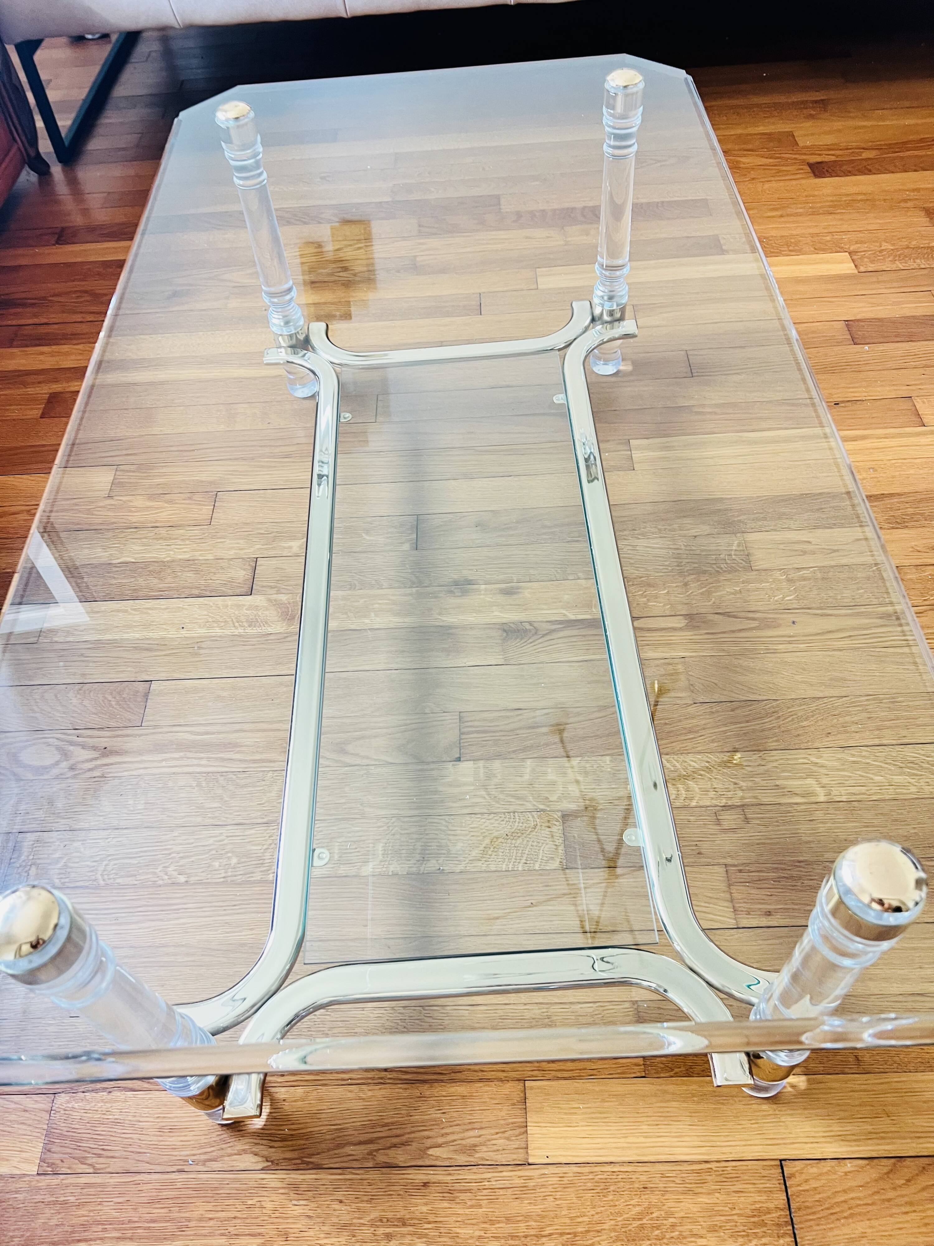 Table basse en verre