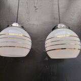 Paire de suspensions opaline