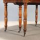Table ancienne extensible en noyer, Italie, XIXe siècle