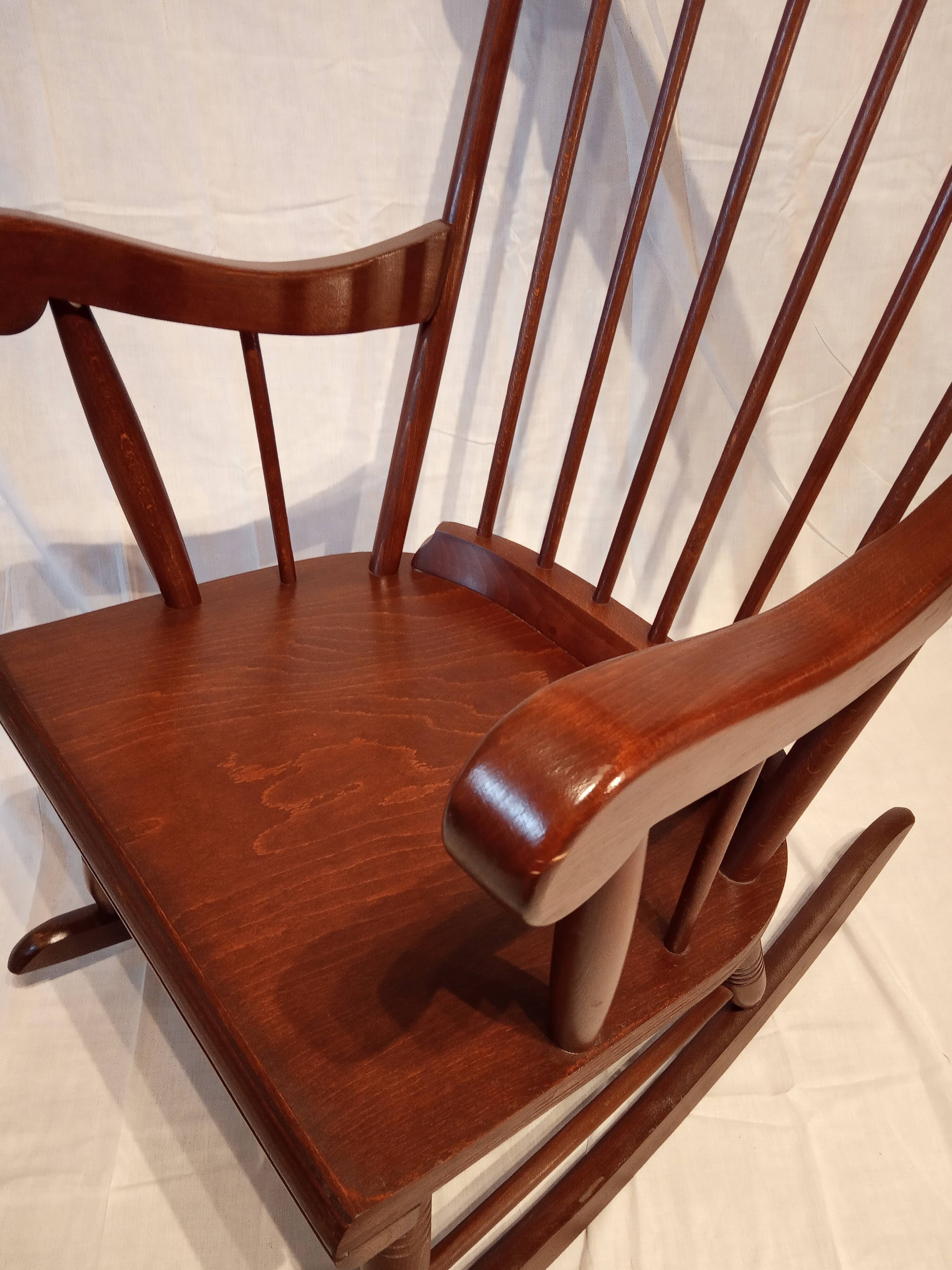 Rocking chair 50s in solid wood
