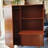 Combined wardrobe secretary