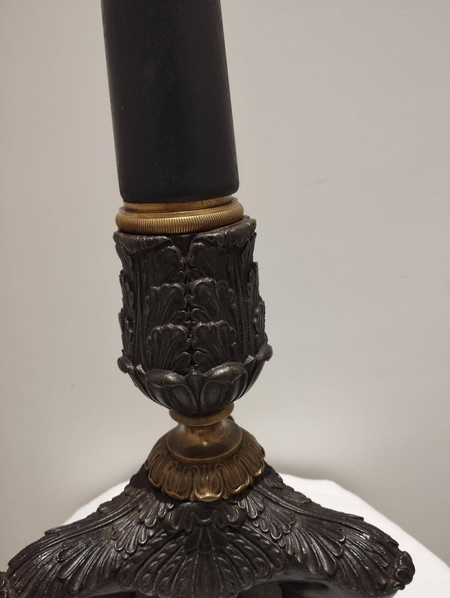 Antique lamp base with lion's paw - Restoration Period - Empire