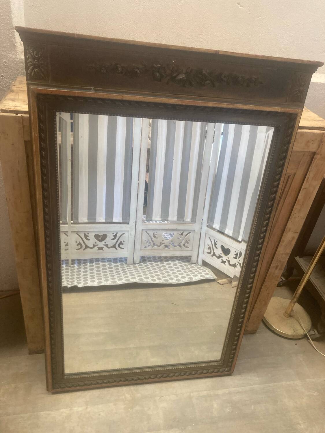 Chimney mirror trumeau