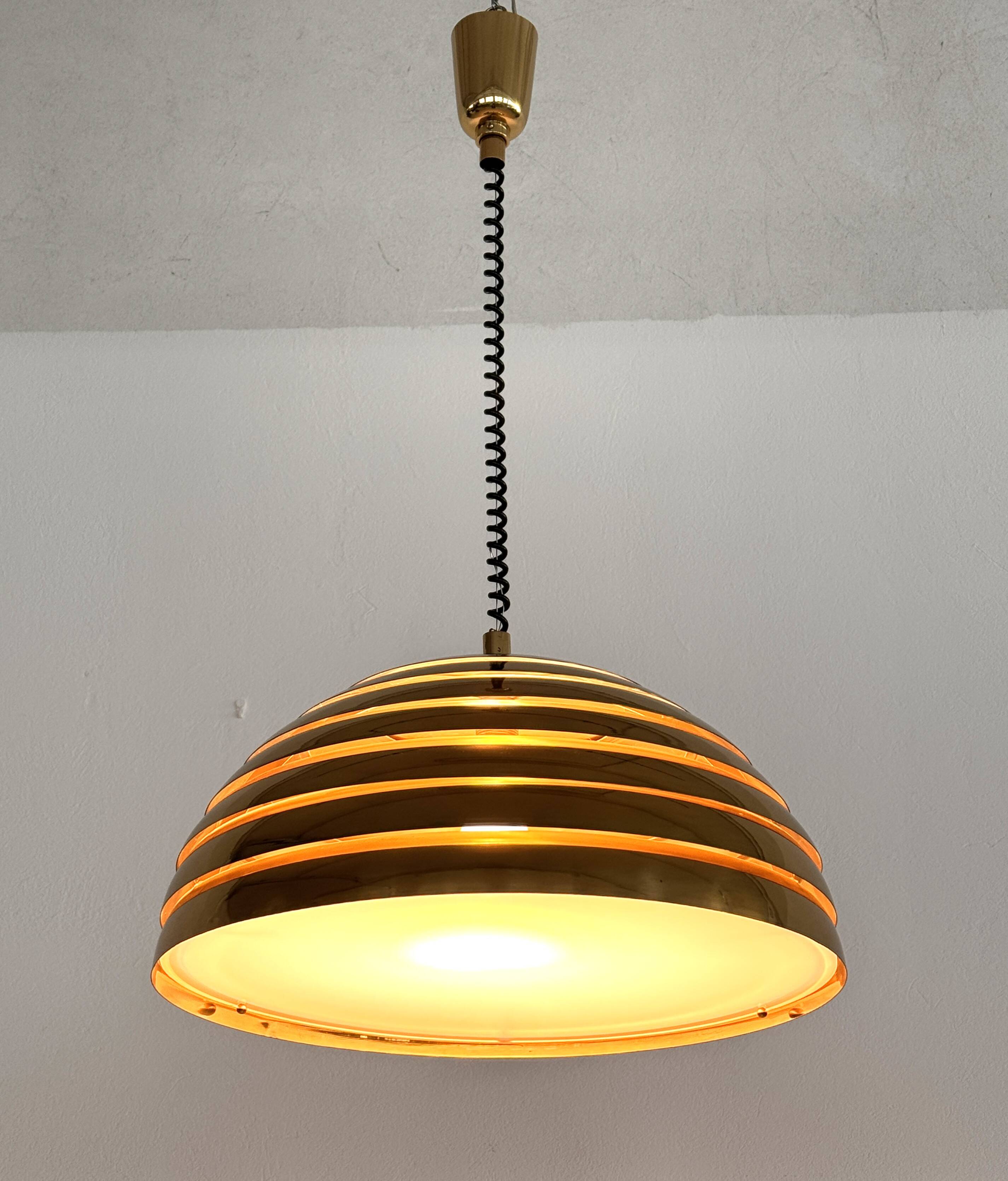 Midcentury Modern Brass Chandelier by Vereinigte Werkstätten, 1960