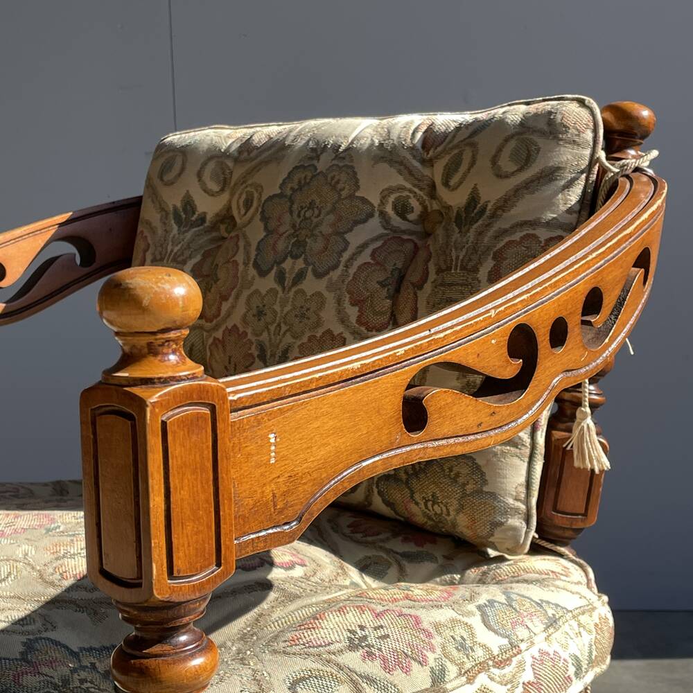 Giorgetti / classic armchair in art deco style / italy 1975s