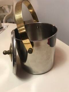 Stainless steel bucket