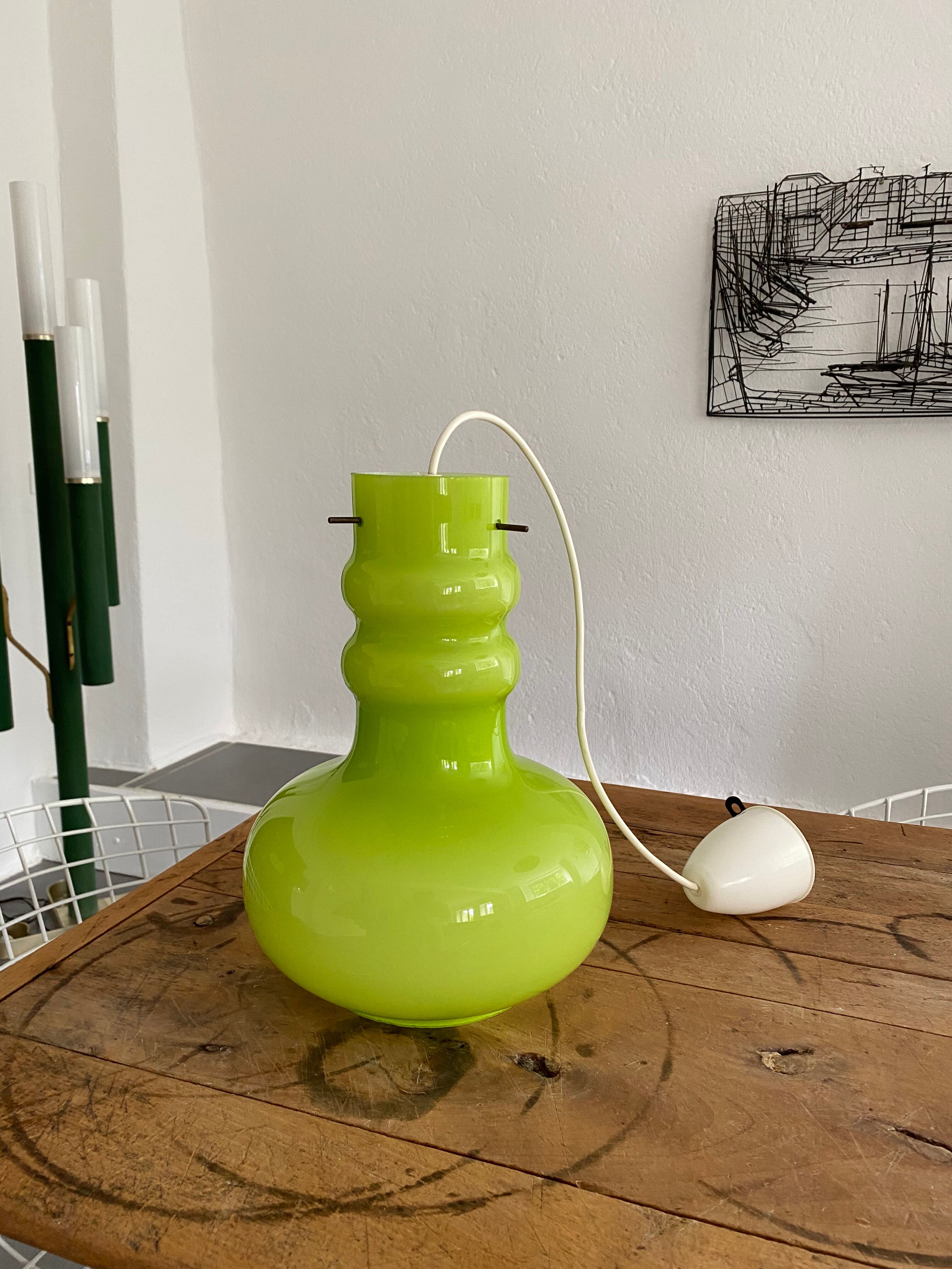 Vintage Italian opaline suspension