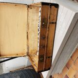Malle ancienne en bois