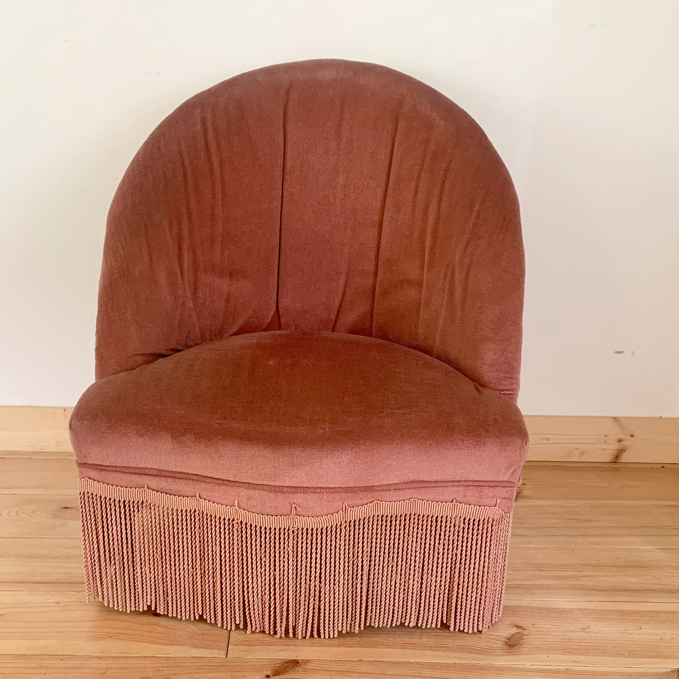 Fauteuil crapaud en velours rose
