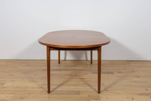 Table de Salle à Manger Ronde Mid-Century en Teck par Nils Jonsson pour Hugo Troeds, Suède