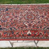 Persian Bakthiar carpet, hand knotted pure wool. Perfect condition. 215 x 300 cm. 1960.