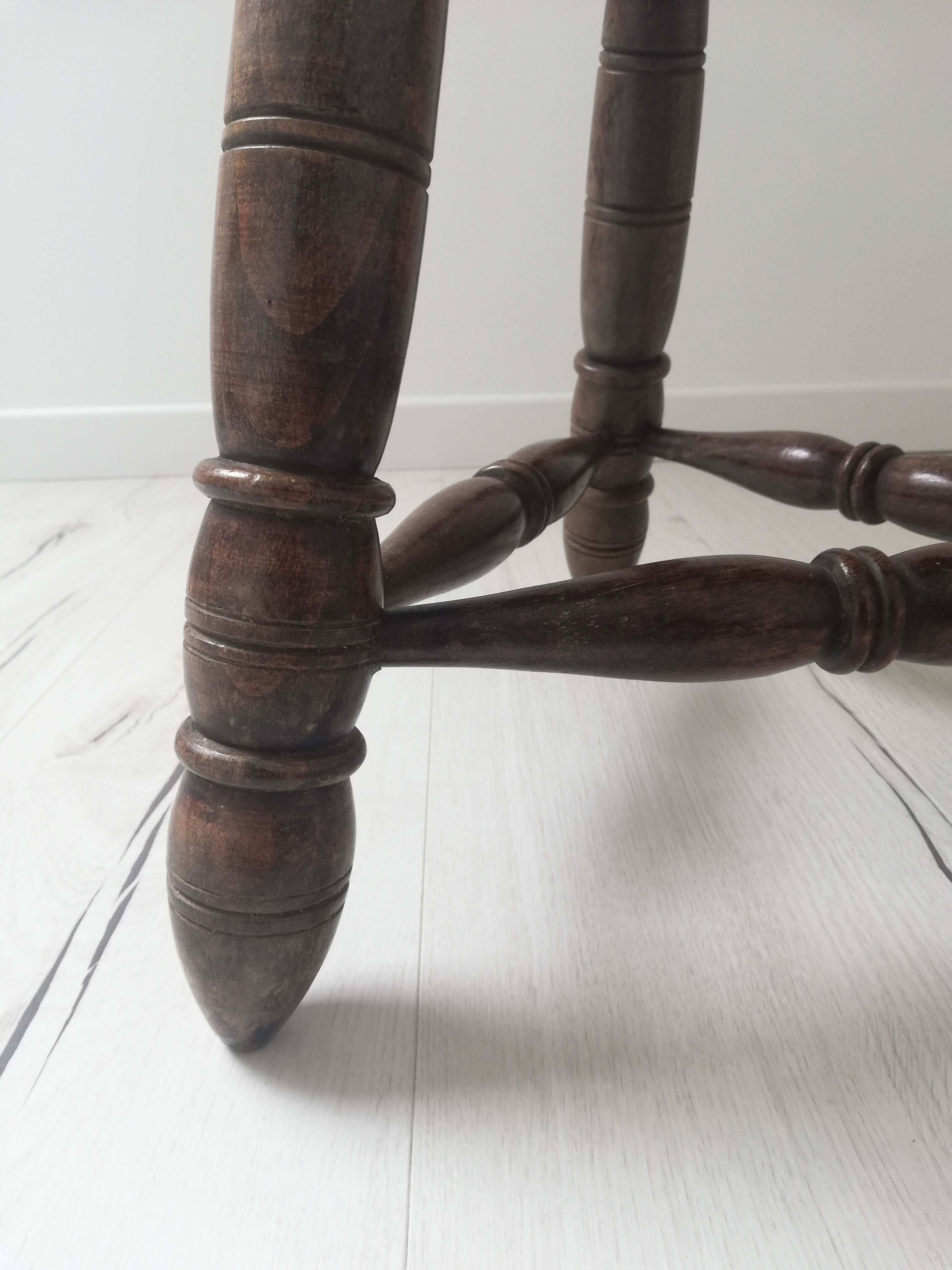 Vintage tripod stool
