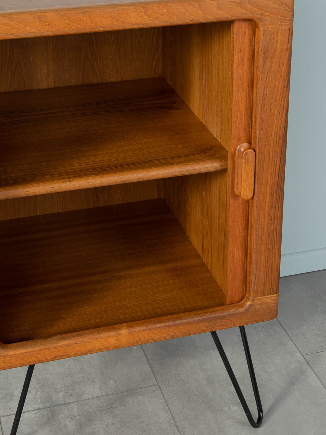 1960s Dresser, Dyrlund