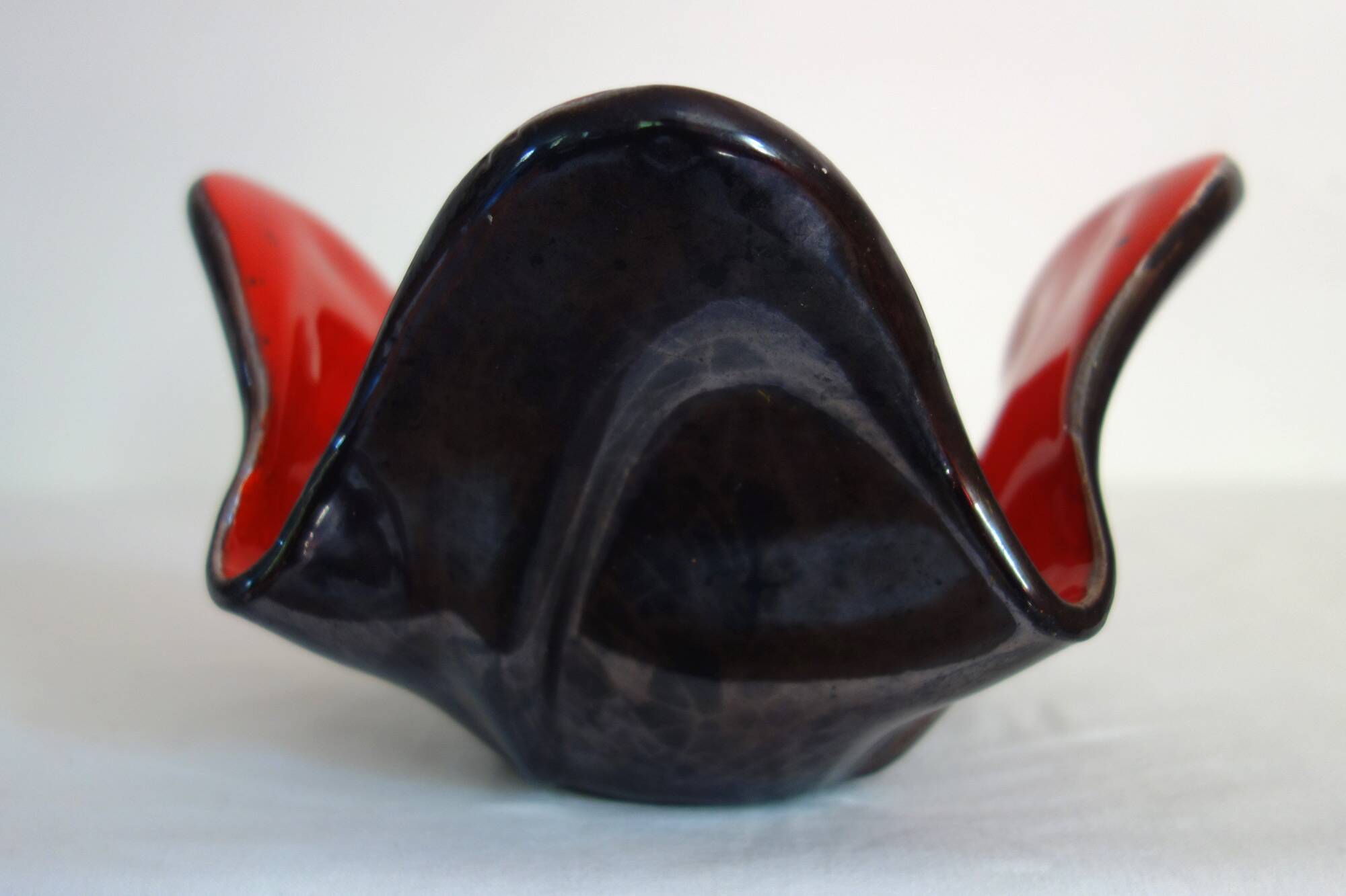 Ceramic handkerchief pocket empty vase from the 50s/60s France