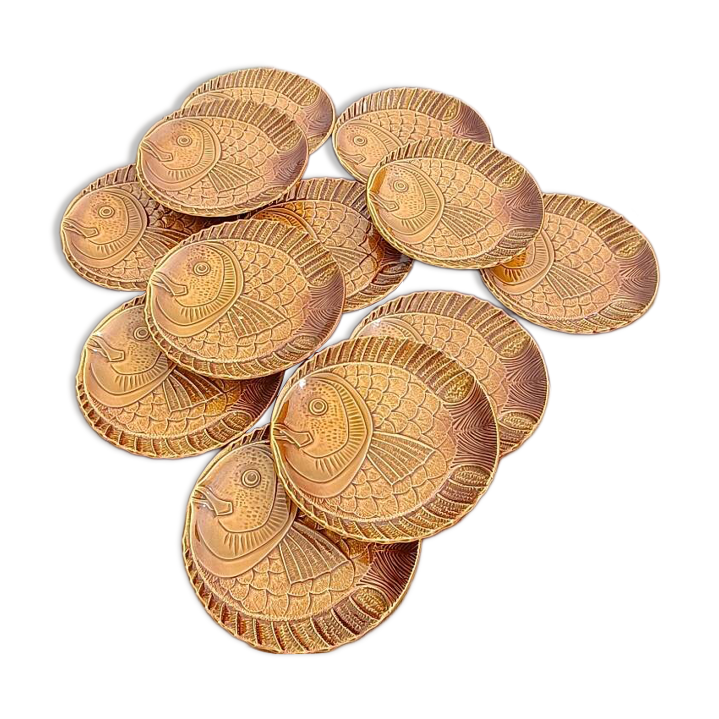 Service of 12 fish barbotine plates – antique faience from Sarreguemines