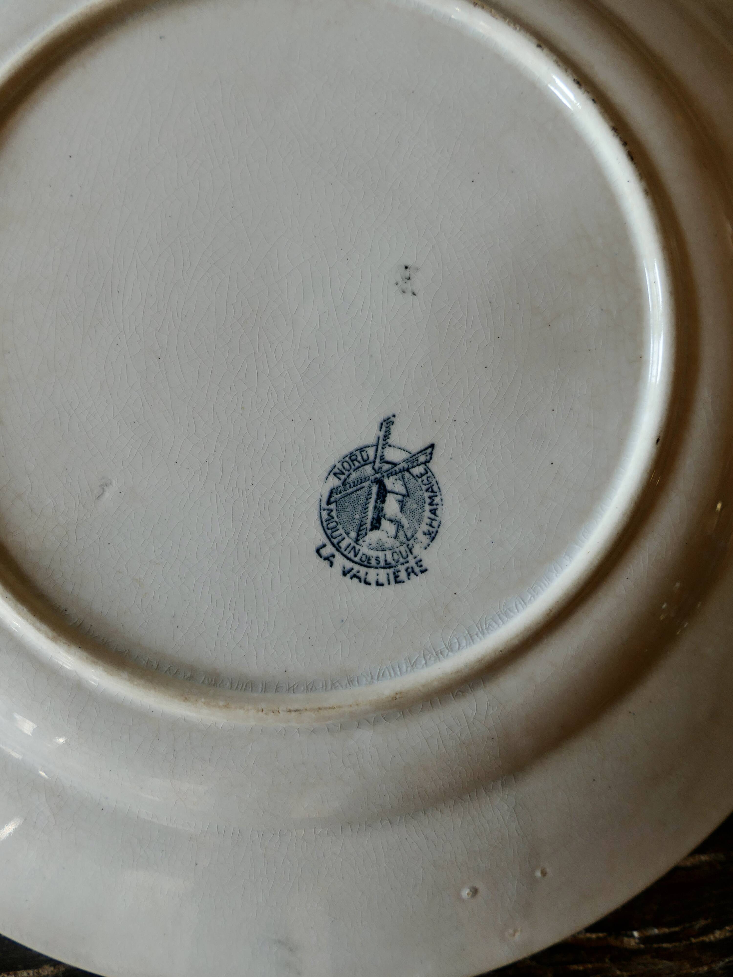 Round ironstone dish