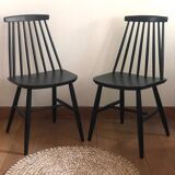 The pair of chairs in Tapiovaara style.