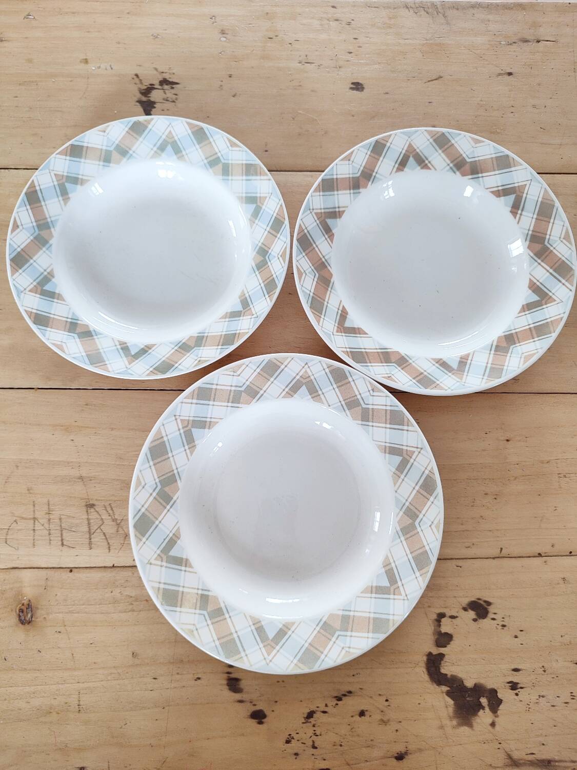 Set of 3 vintage soup plates