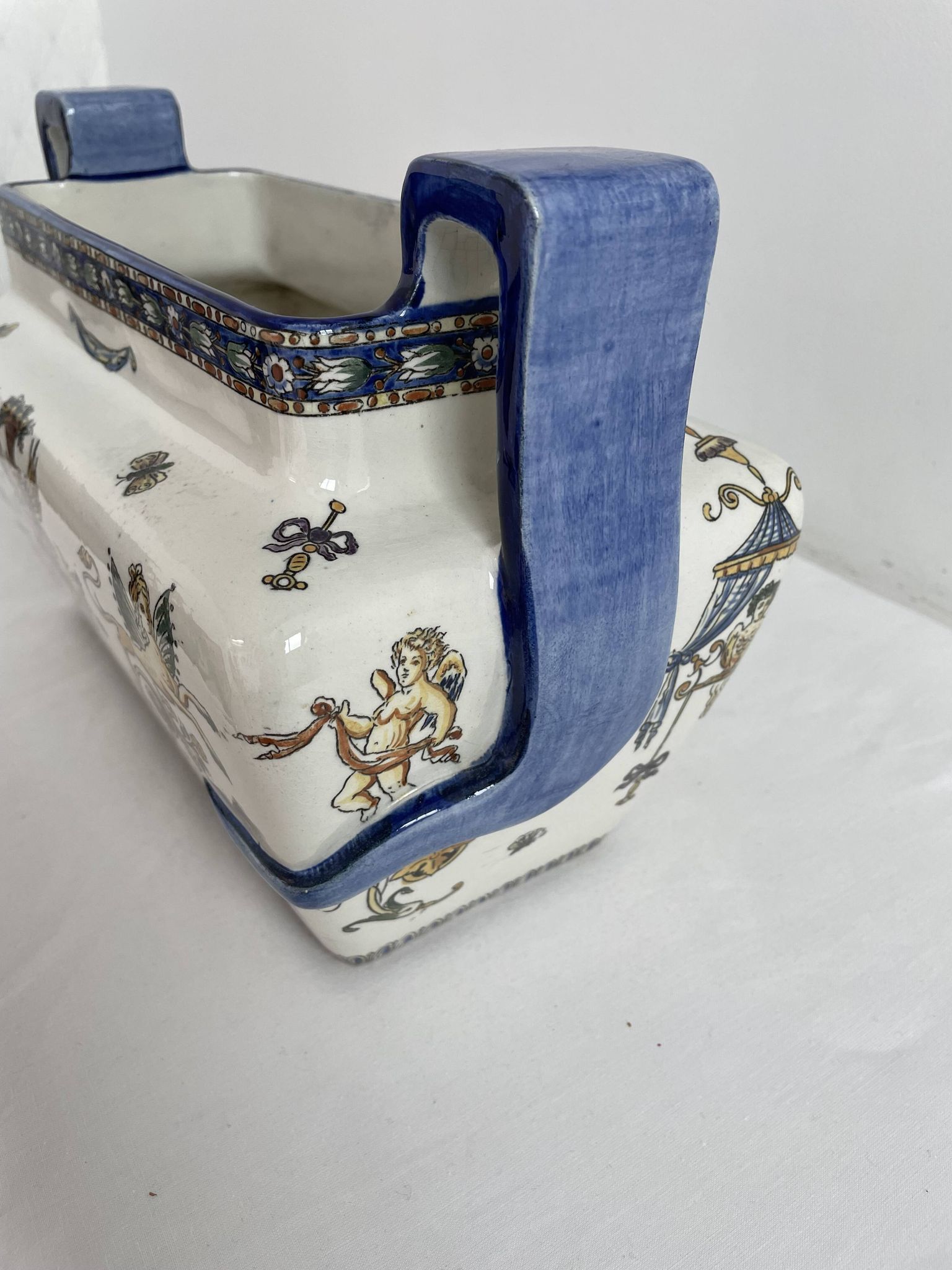Jardinière, cache pot en faïence de Gien
