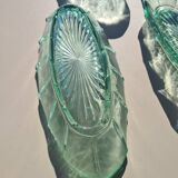 Ensemble de 5 petits plats en verre
pressé vert - Style Art Déco / Vin