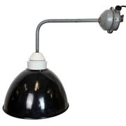 Lampe murale industrielle avec abat-jour en émail noir, années 1960