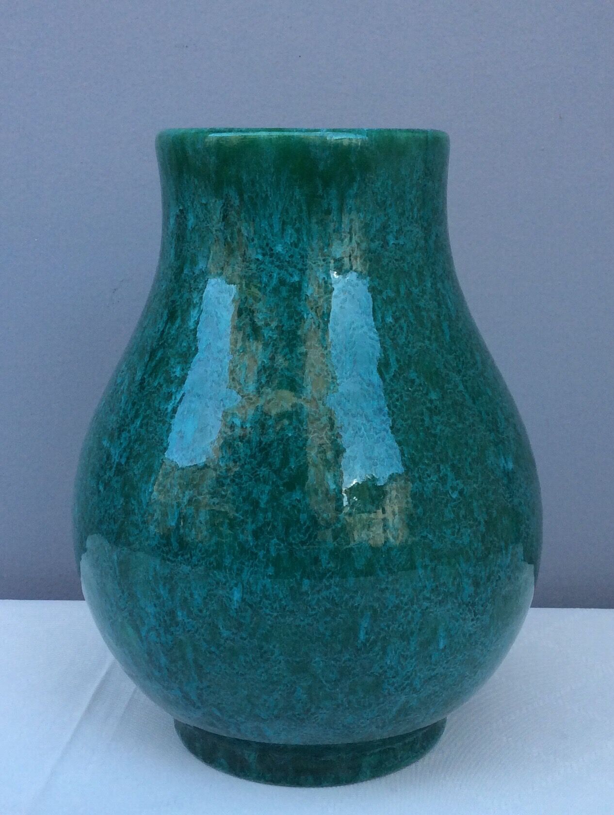 Accolay ceramic vase