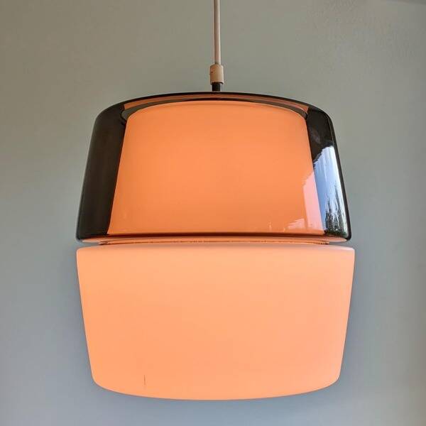 Suspension en verre fumé Peill & Putzler des années 1960, moderne du milieu du siècle, moderniste | lampe de plafond vintage MCM en bloc de couleur violet améthyste