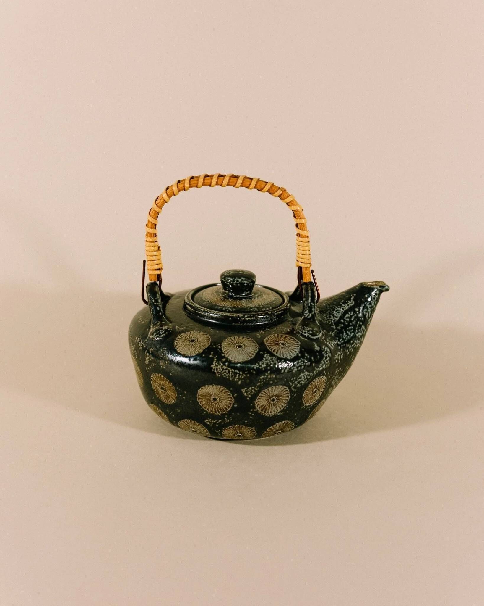 Wim Mühlendyck Stoneware Teapot in Westerwald Salt Glaze with Ritzdekor – Noir Speckled Ceramic, Mid-Century