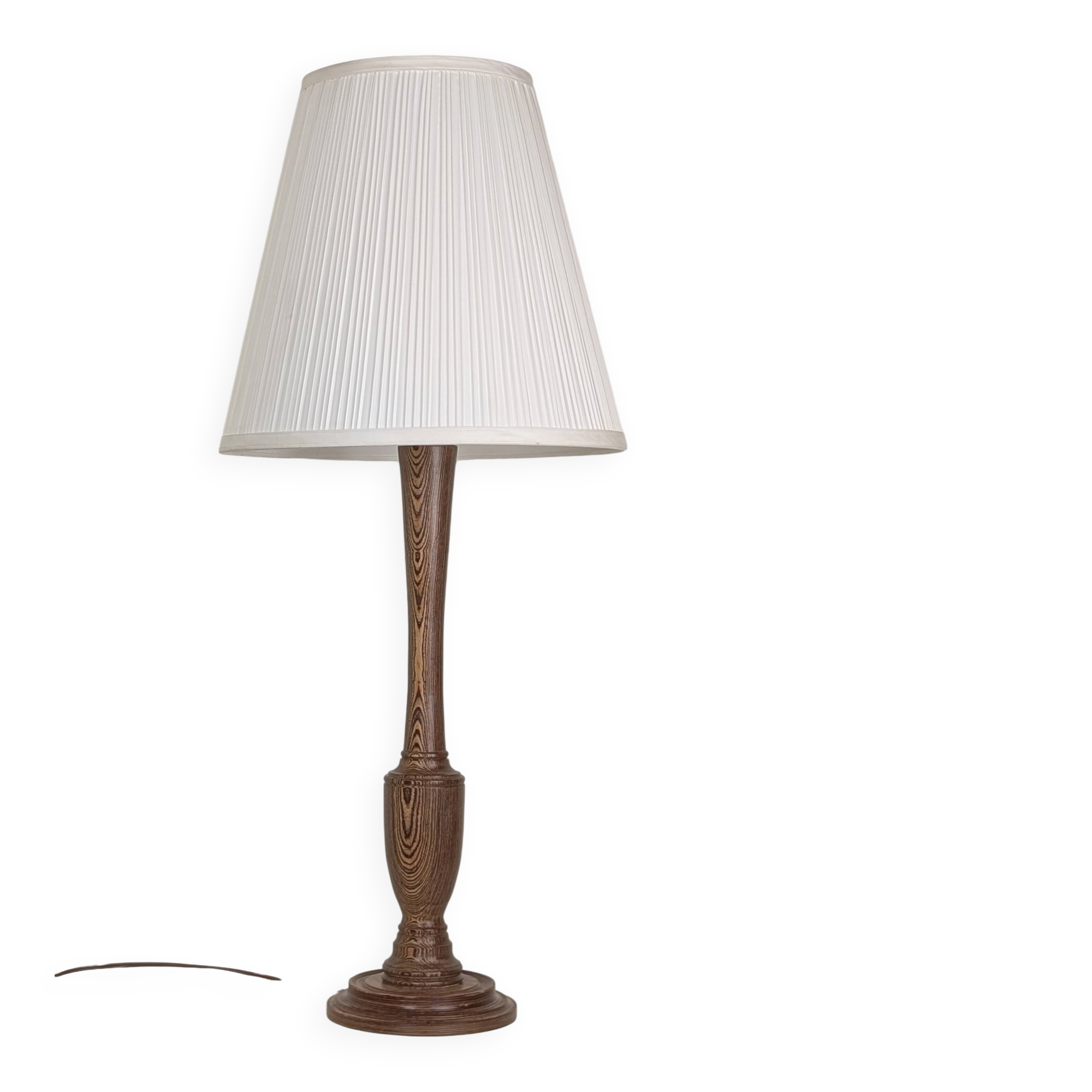 Lampe en bois tourné