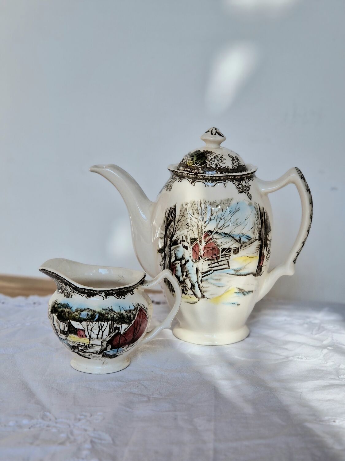 Coffee maker and milk jug