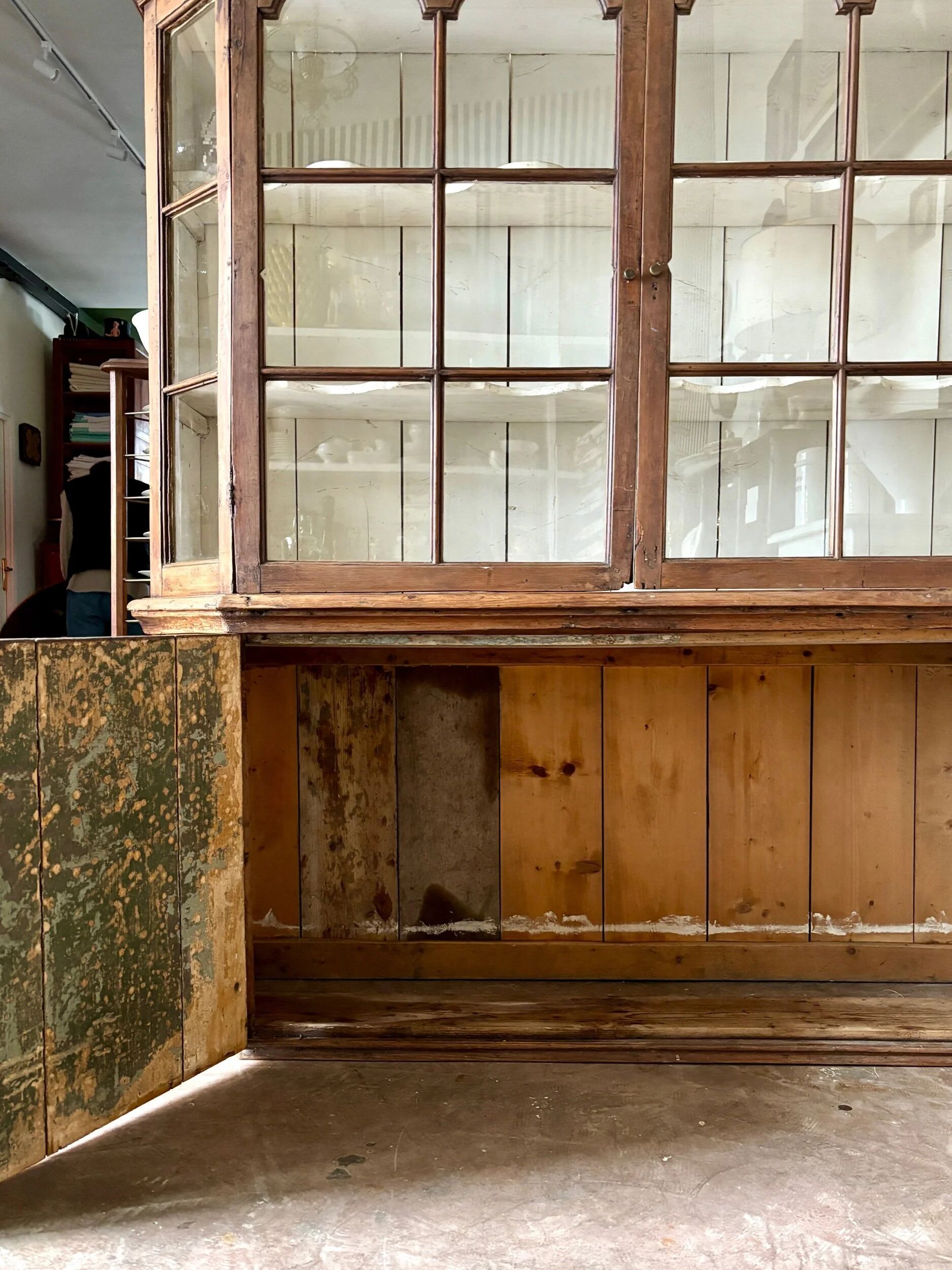 Buffet 2 corps vitré en bois, XIXème