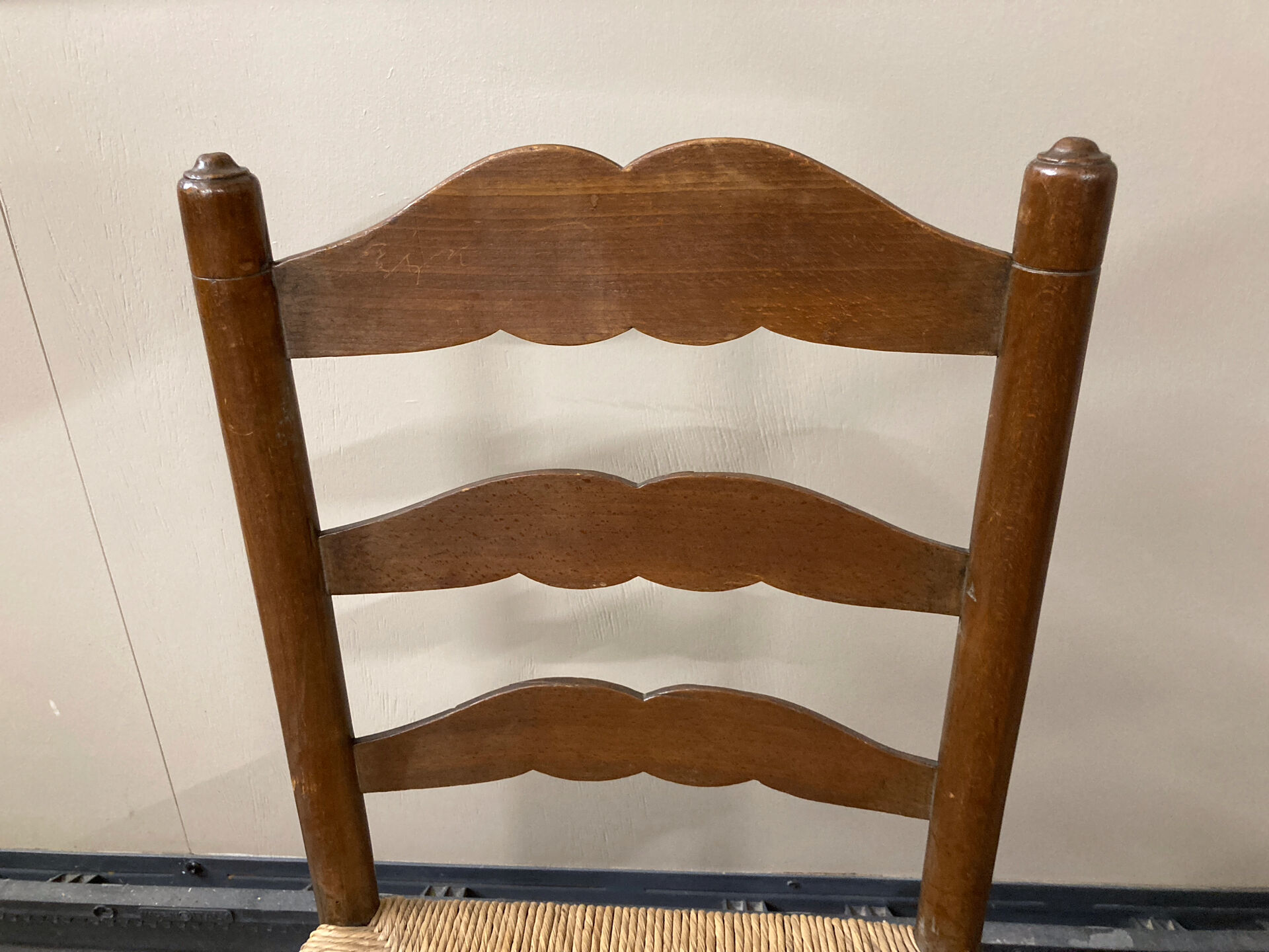 Ancienne chaise en rotin