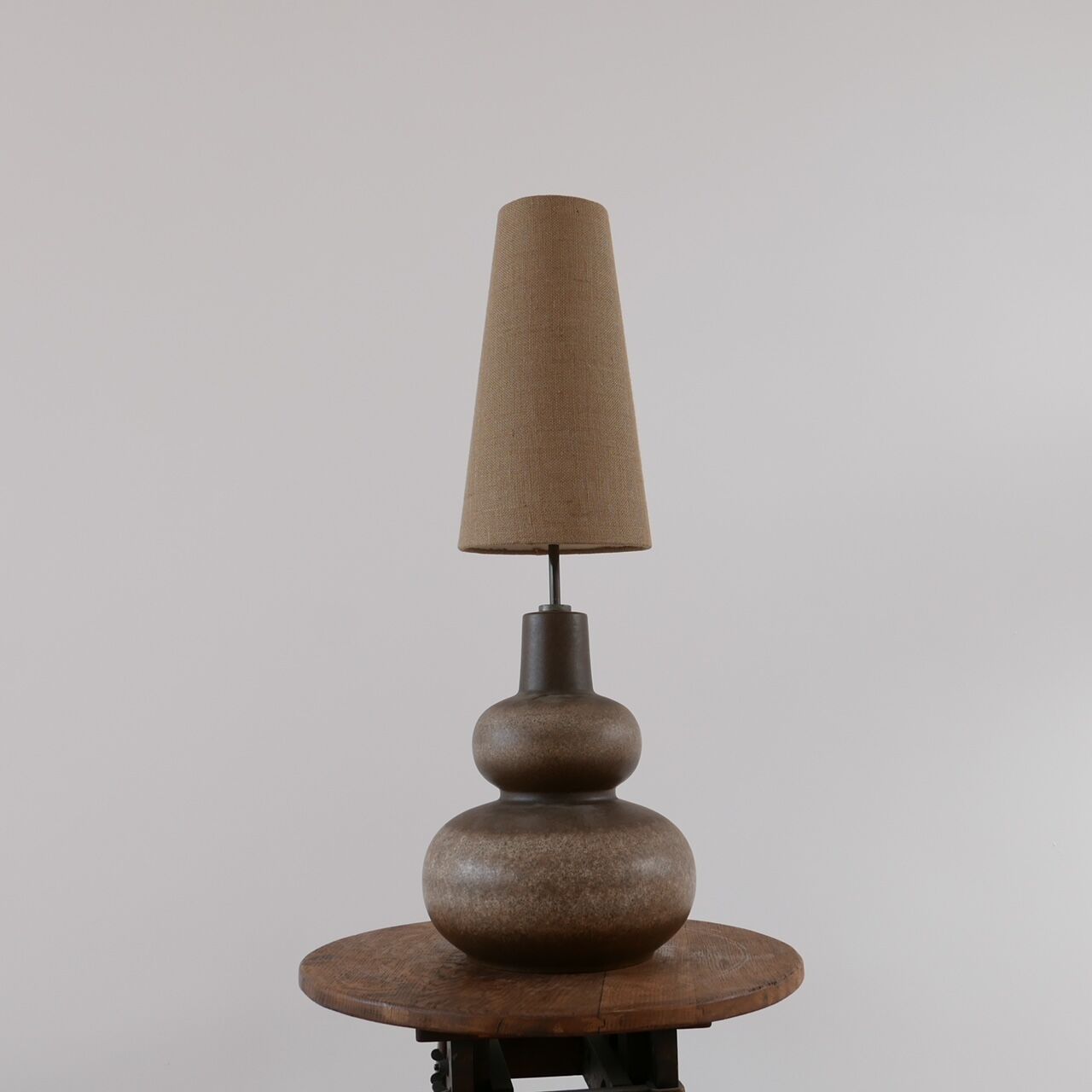 Mid-century ceramic 'gourd' english table lamp