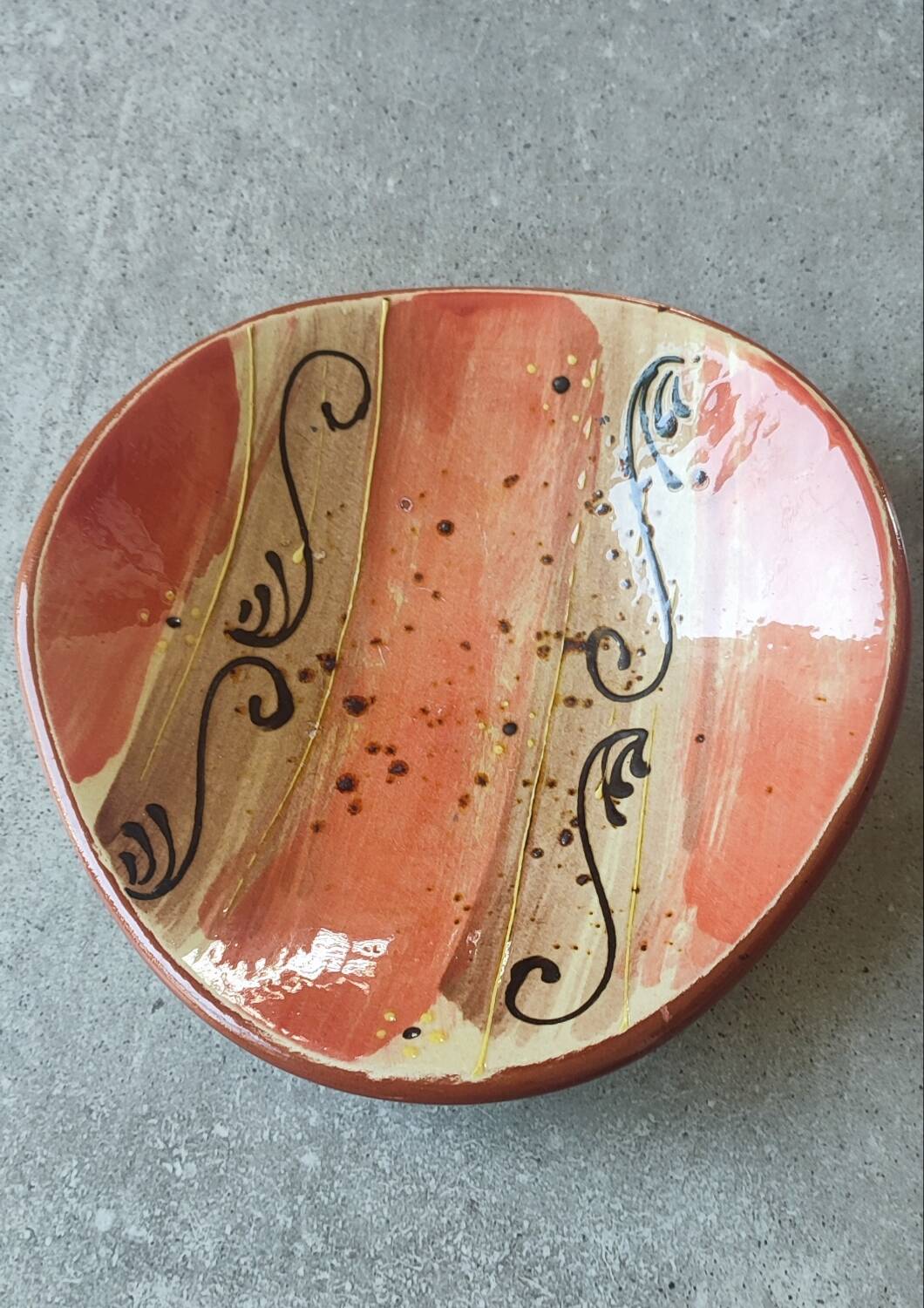 Vintage ceramic empty pocket