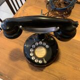 Burgunder column phone in bakelite