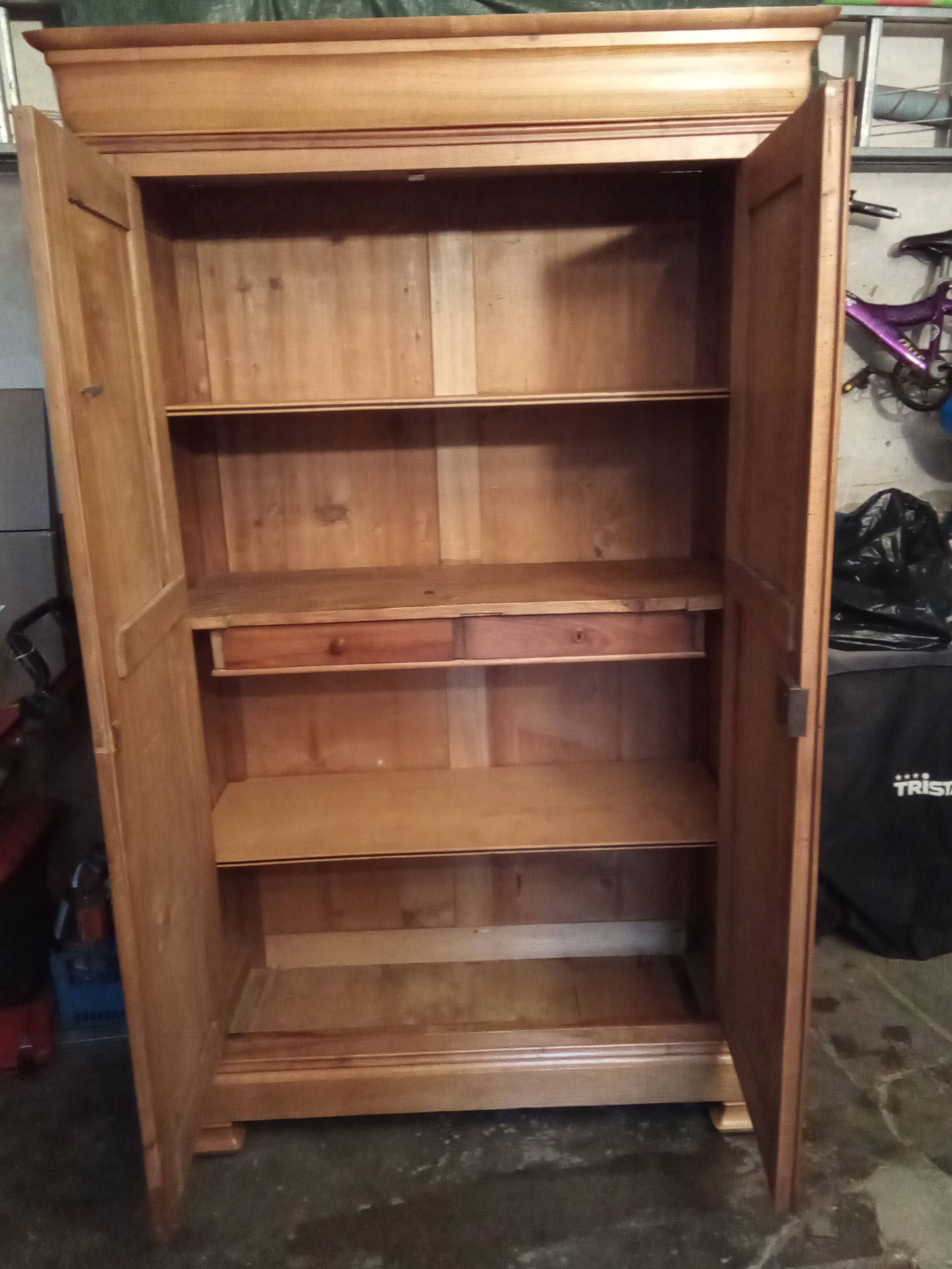 Armoire Louis Philippe ancienne