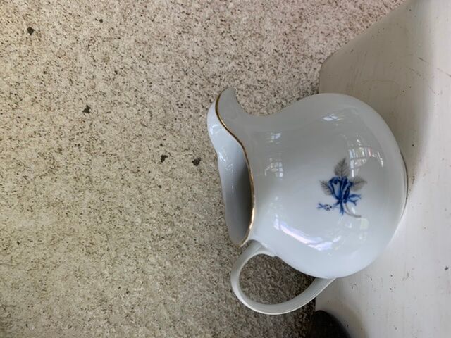 Coffee service in white porcelain pattern pink blue art deco