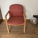 Powder pink armchair - light wood