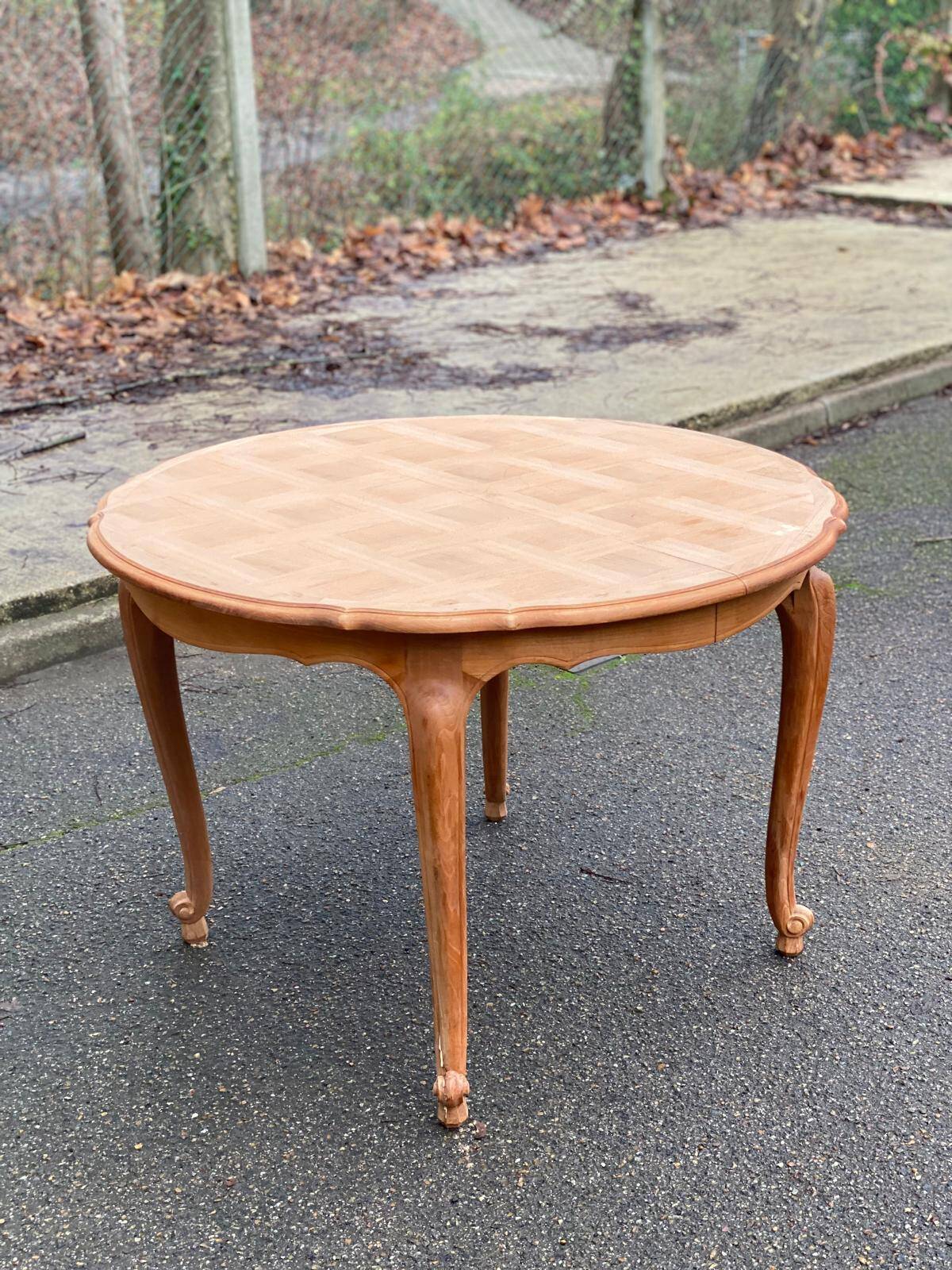 Renovated Louis XV dining table in cherry wood from the 20th century, 210cm.